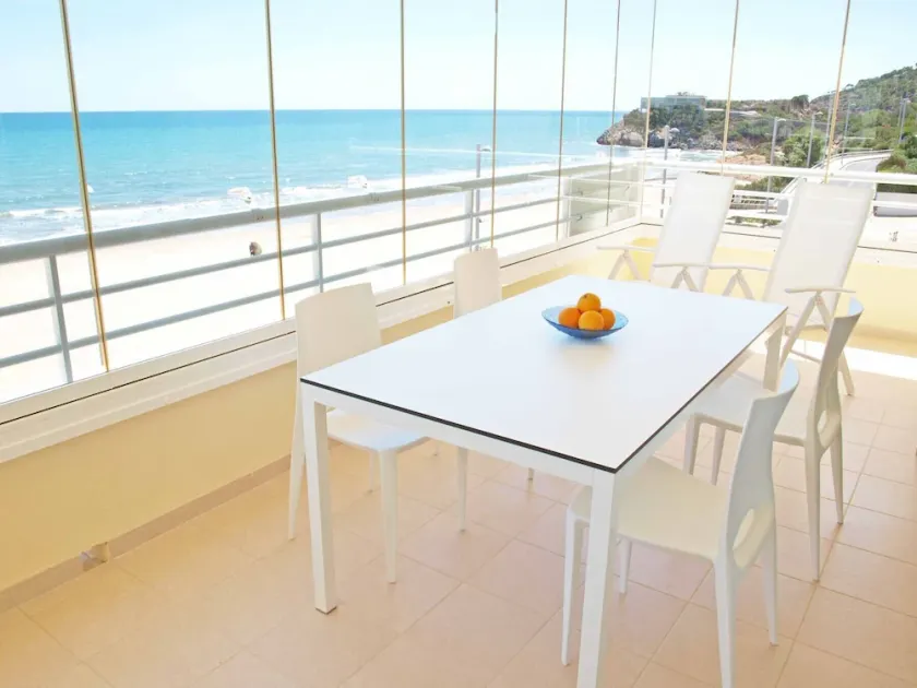 Spectacular Beachfront - Image 1