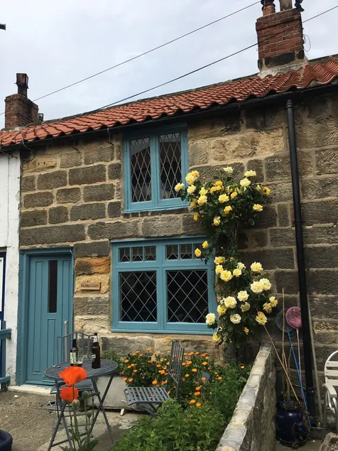 Dunroamin - our sunny seaside escape in Staithes! - Image 1