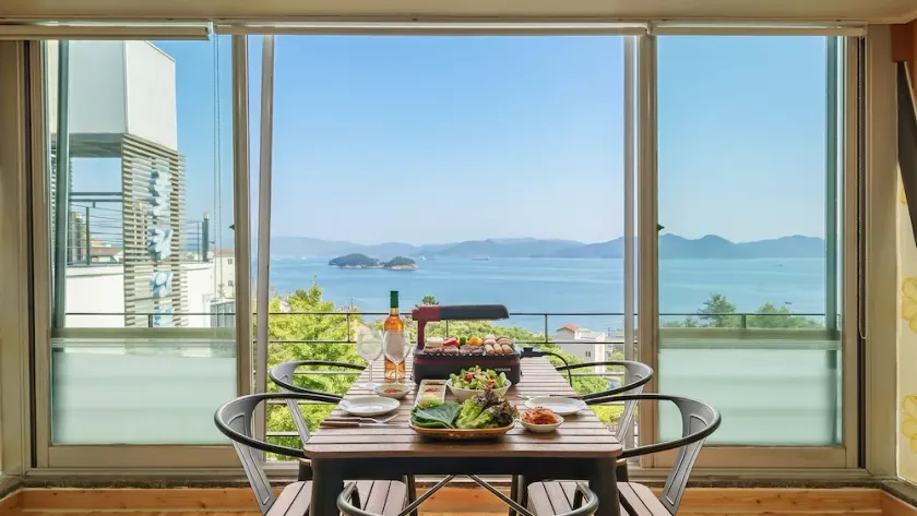 Yeosu falling in blue ocean view pension - Image 1