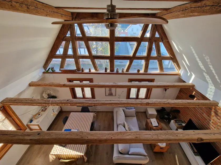 Une Maison à Colombages - Cosy, Lumineuse et Sauna - Image 1