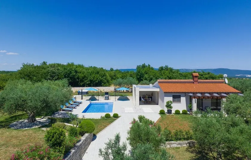 Beautiful home in Marcana - Image 1