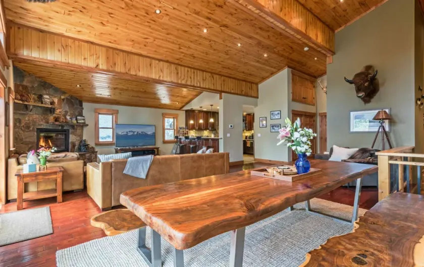 Luksus Tahoe / Donner Home m / bjergudsigt, Sauna & Hot Tub! - 6 Bed / 4. 5 Bad - Image 1