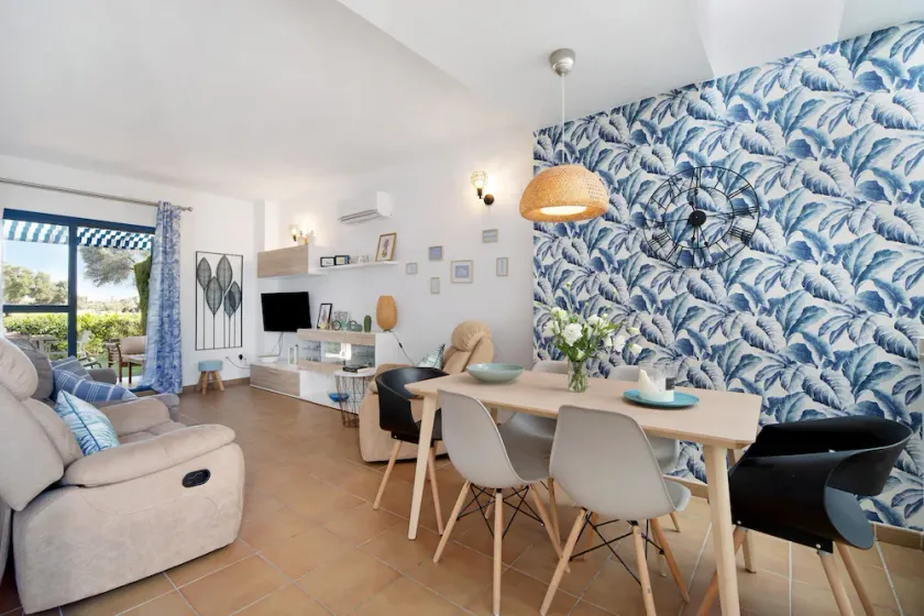 Maison de Vacances 'Casa En Costa Ballena' avec Piscine Commune, Terrasse Privée et Climatisation - Image 1