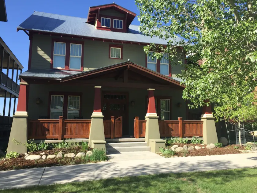 Une maison de style Artisan 5 chambres à coucher dans South Main Buena Vista - Image 1
