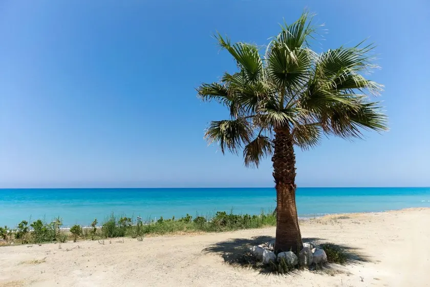 Villa Tsikkos Dio - Image 1