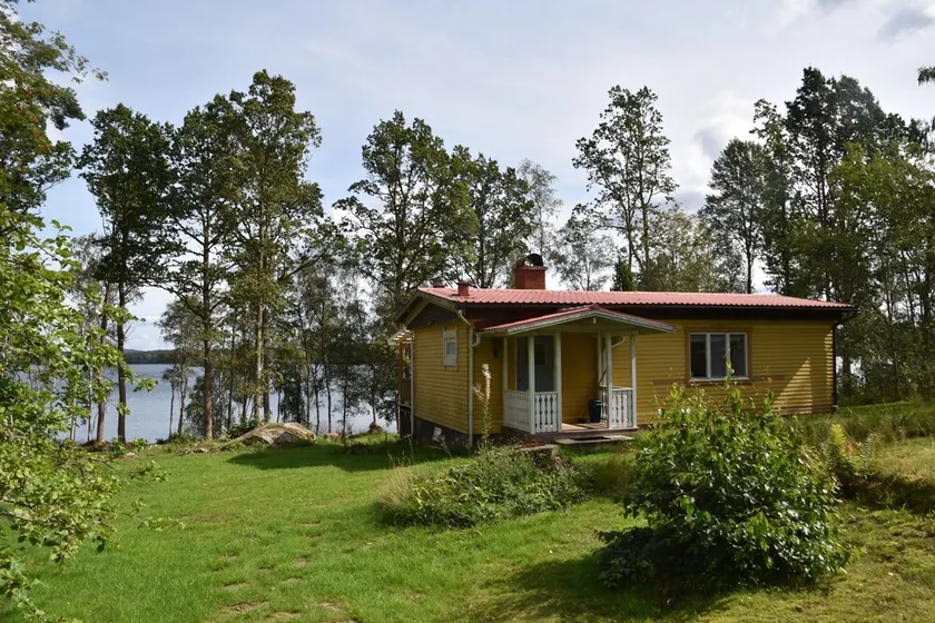 Maison au bord du lac, idéale pour pêcheurs, kayakistes, randonneurs, cyclistes - Image 1