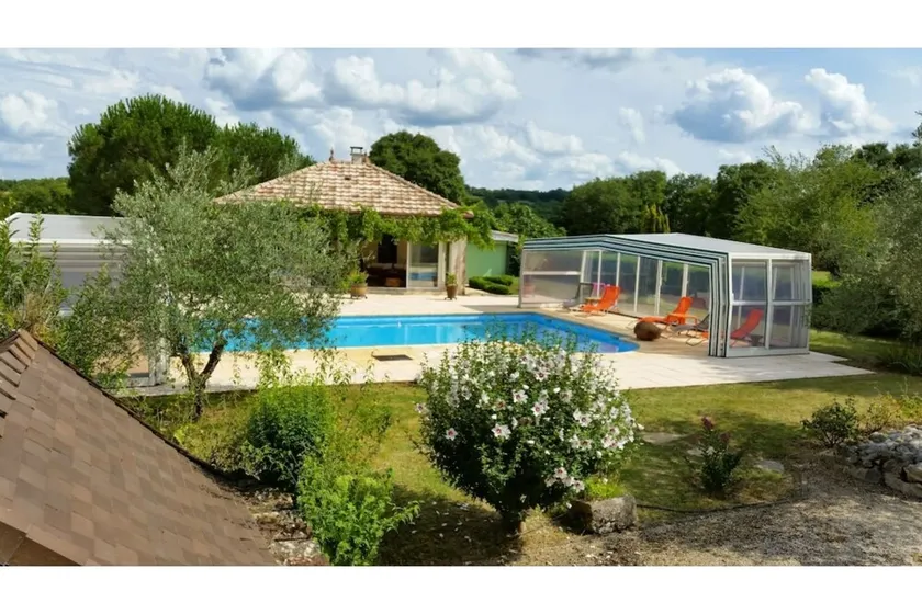 -OUTDOOR LIVING SUMMER KITCHEN PETANQUE PRIVATE POOL - Image 1
