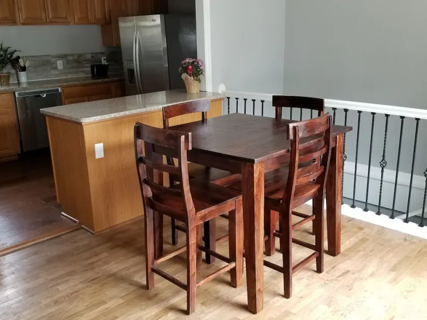 Jolie maison neuve de 3 chambres rénovée - Image 1