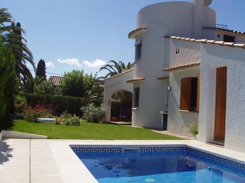 Estartit, casa independiente típica junto al mar, piscina privada, jardín - Image 1
