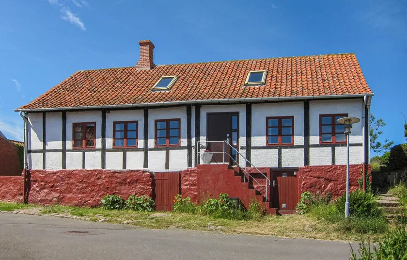 Hyggelig bolig i Allinge med køkken - Image 1