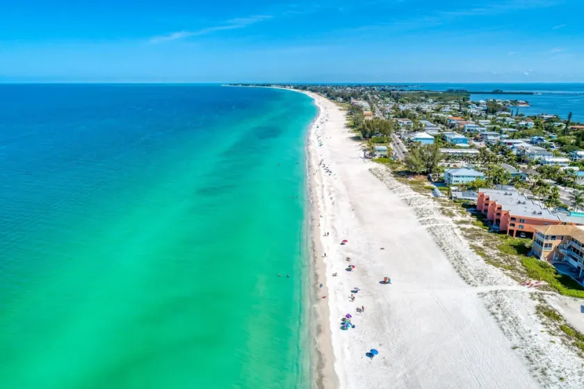 Anna Maria Island Beach Palms 6B - Image 1