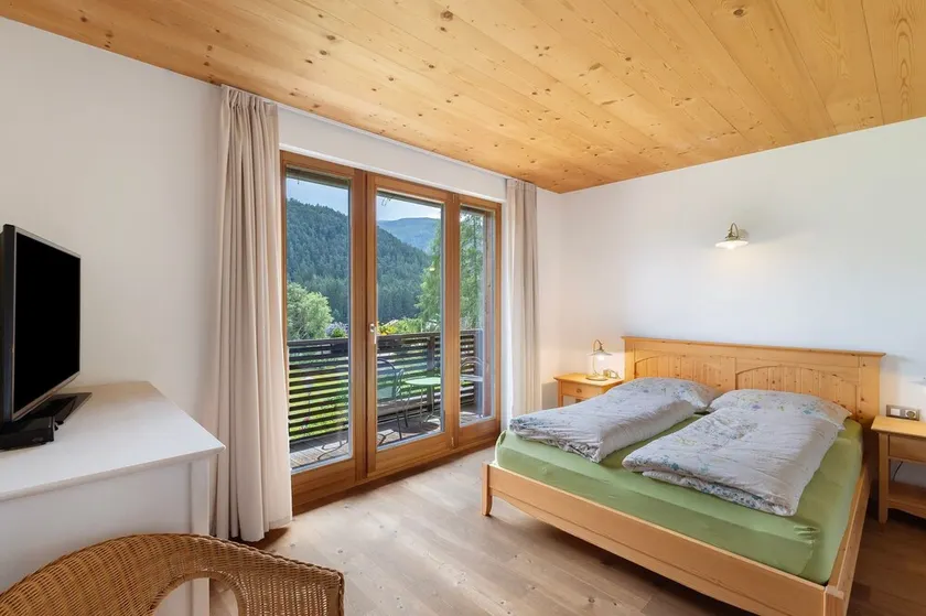 Einzimmerapartment 'Silbernagl - Monolokal Mit Ausblick' mit Seeblick und Gemeinschaftsterrasse - Image 1