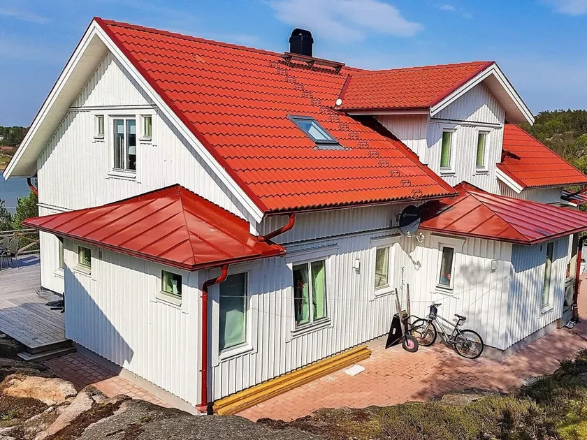 5 person holiday home in KLÖVEDAL - Image 1