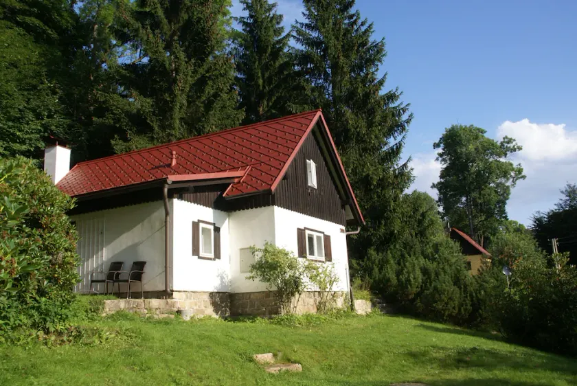 Magnificent detached house in mountainous region with large garden - Image 1