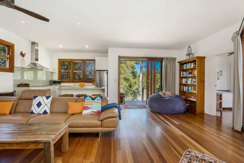 Luxury 2 bedroom pool villa, walk to the beach and centre of Byron - Image 1