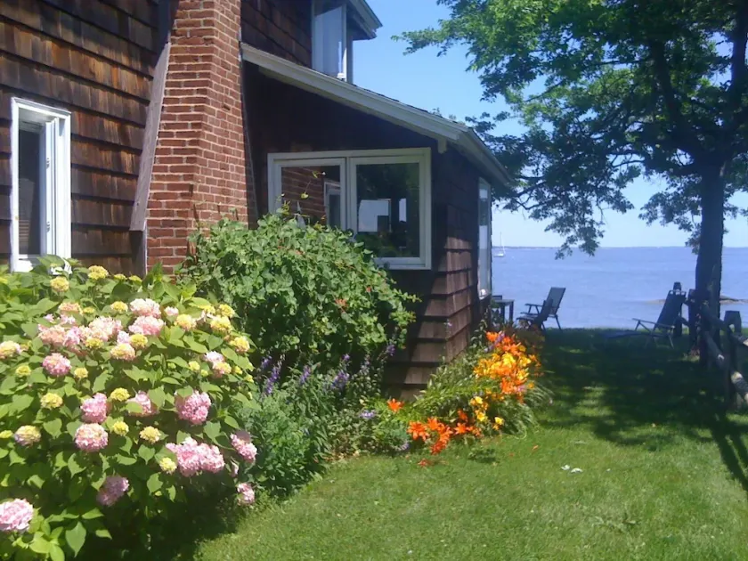 Charming cottage by the sea - Image 1