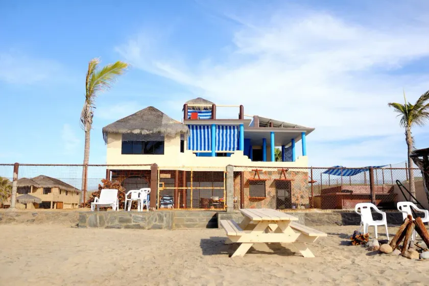 Cerritos Strand Palads Casa Roca, Tranquil & Beautiful, Private Sandy Beachfront - Image 1
