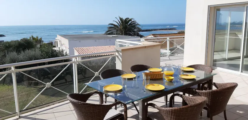 Cap d'Agde, facing the sea, large villa with private beach access. - Image 1