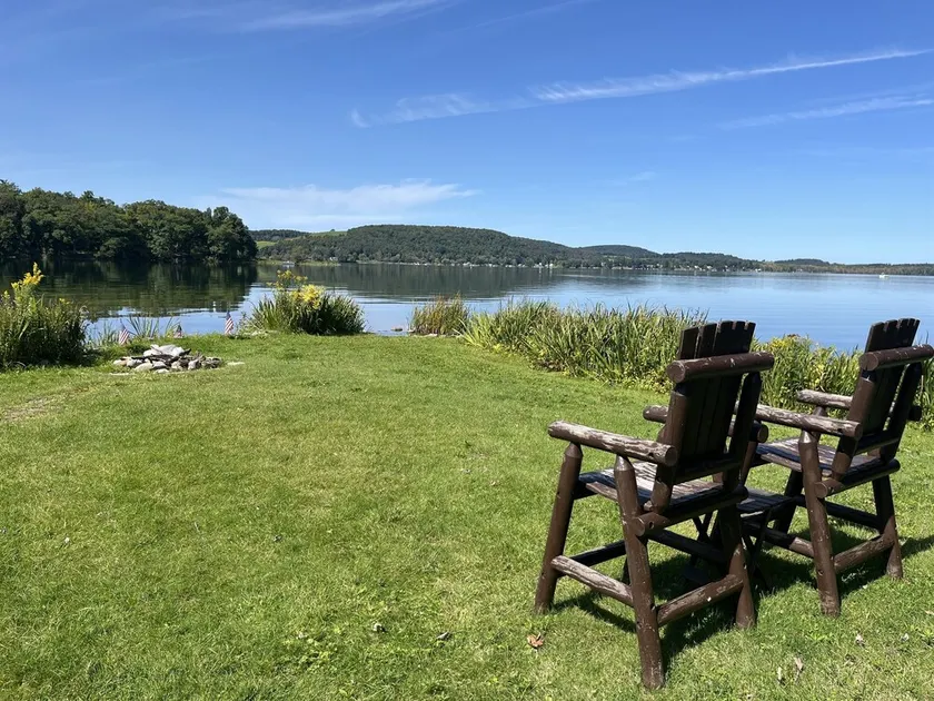 Dad's Lakeside Dugout Great getaway, large lawn leads to water, Near Cooperstown - Image 1