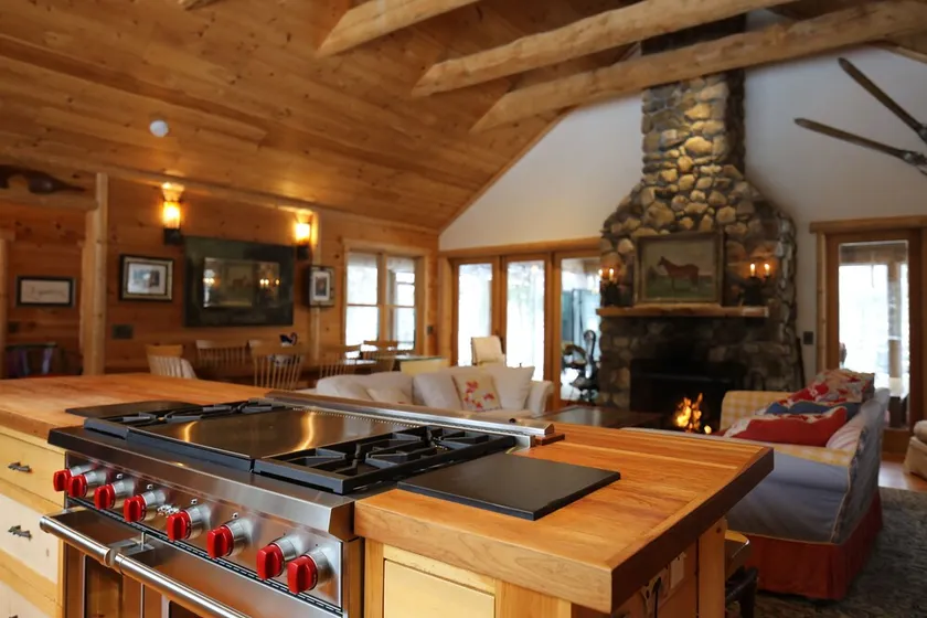 EXCLUSIVE FAMILY COMPOUND LAKE HOUSE & CABINS ON PRISTINE MYCKET PRIVAT 100 ACRES - Image 1