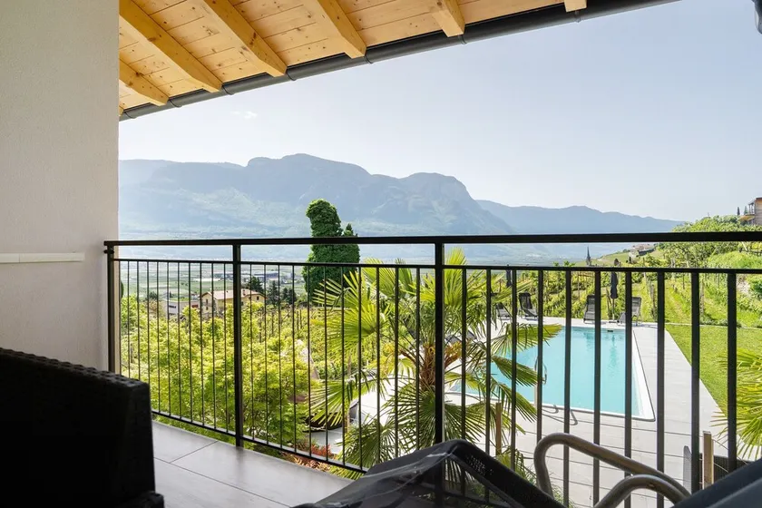 Ferienwohnung 'Bacchushof Lagrein' mit Bergblick, Balkon und geteiltem Schwimmbad - Image 1