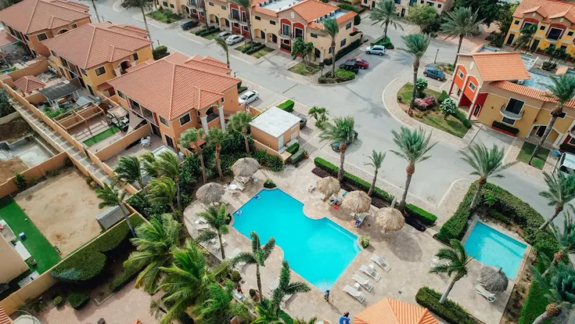 Beautiful 4 Bedroom House in Aruba - Image 1