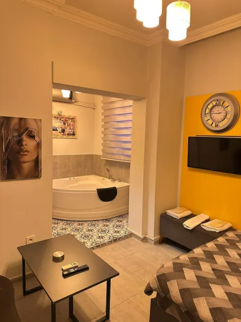 Evin Suit Hotel - Image 1