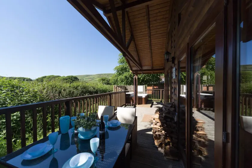 Herston Log Cabins and Holiday Lodges - Image 1