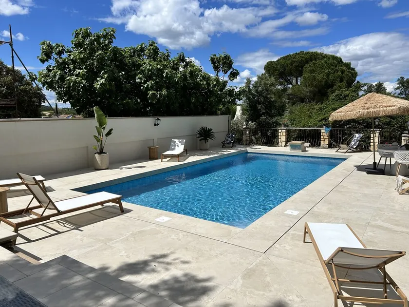 MAZET DE SOULAN MED POOL. mellem Nimes, Arles, Avignon - Image 1