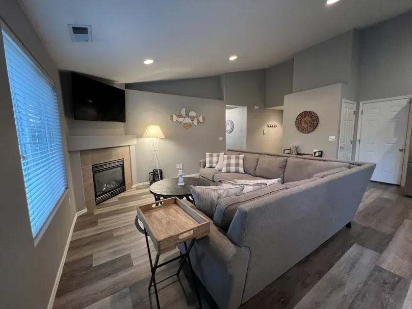Comfortable home near Outlets, Wineries and Tulip Festival - Image 1
