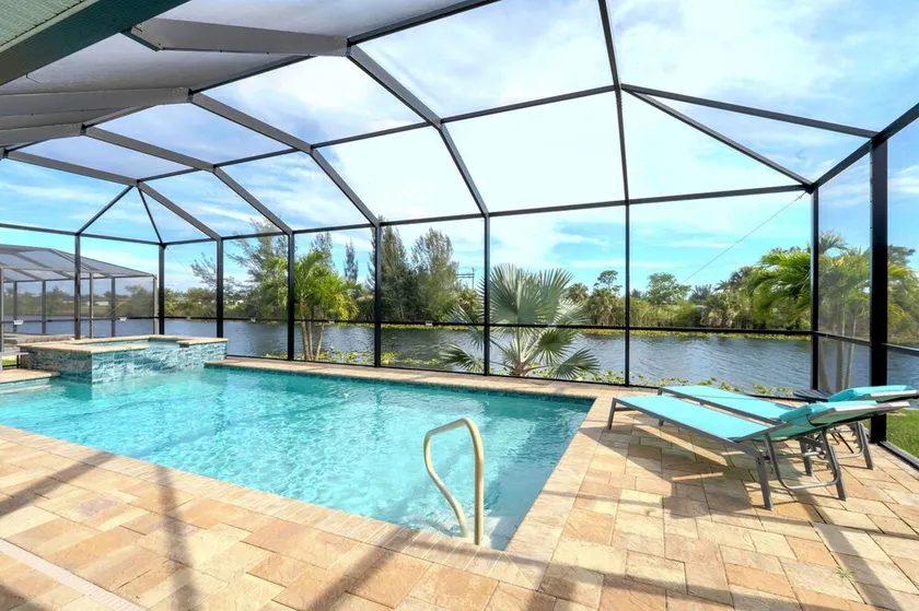 Teal Paradise - Brand New Villa in NW Cape Pool spa and water view - Image 1