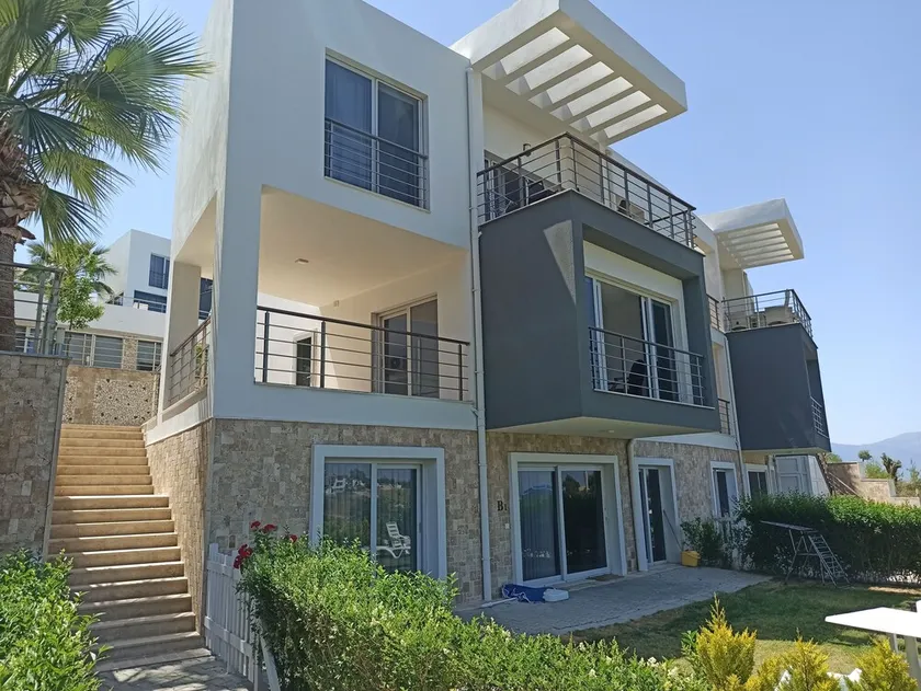 Ground Floor Apt with Private Garden – Peaceful Stay at Lavender Residence - Image 1