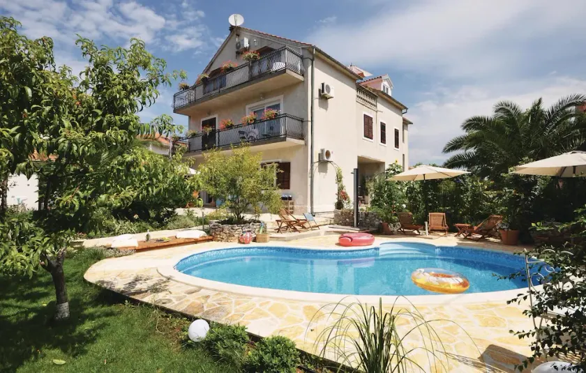 3 bedroom beautiful apartment in Vodice - Image 1