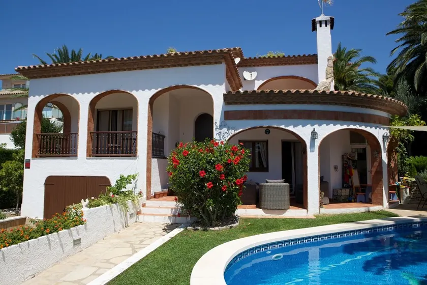 DAMA Villa con piscina privada - Image 1