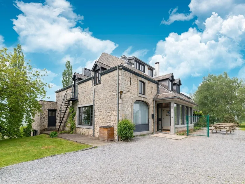 Villa in Ardennes with Sauna and Jacuzzi - Image 1
