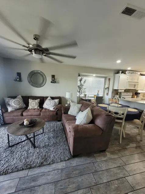 Walk-In Unit W/Lake View and Close to SDC - Image 1