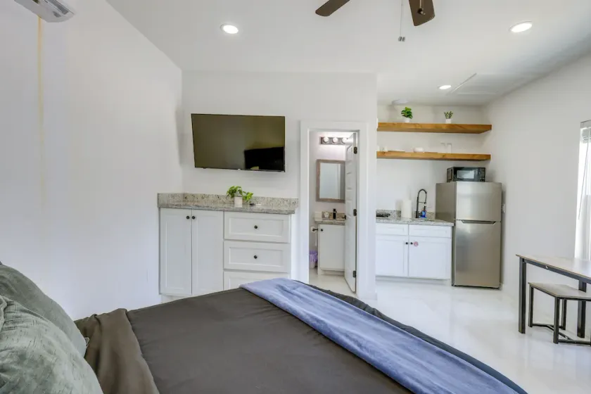 Easy South Padre Beach Retreat w/ Pool Access - Image 1