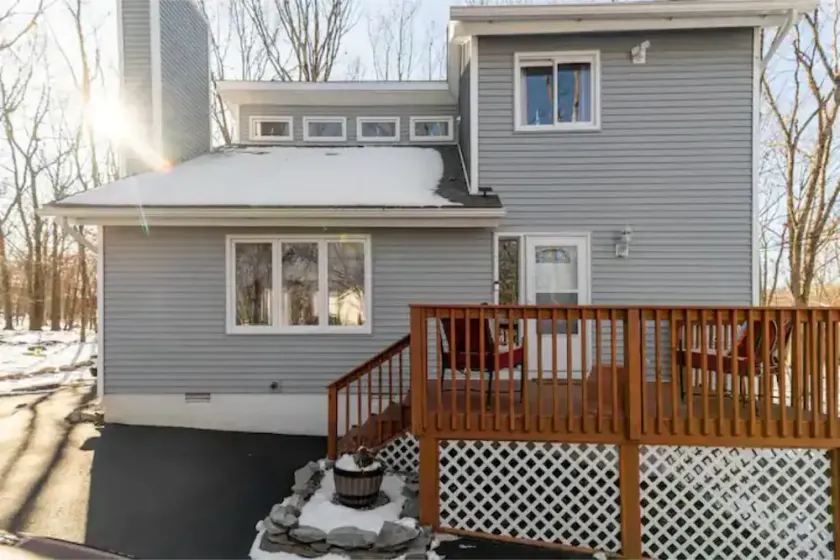 Clean Home Away From Home In A Beautiful Community With Indoor/Outdoor Pools - Image 1