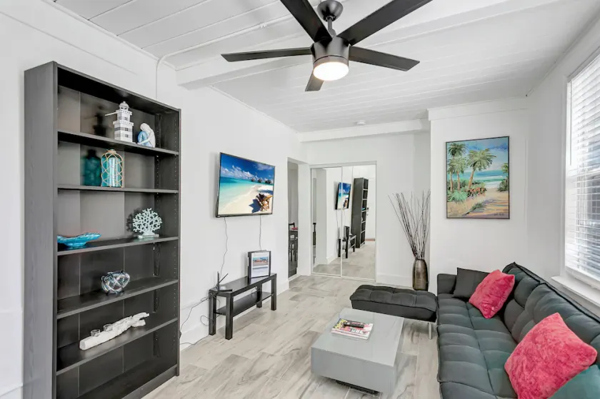 Prime location, Pineapple district, walk to Atlantic, 1bd, pets - Image 1