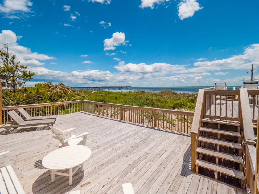 En charme med finker: 3BR, 2BA, 6 sovepladser - Oceanfront, Topsail Beach, hundevenlig - Image 1