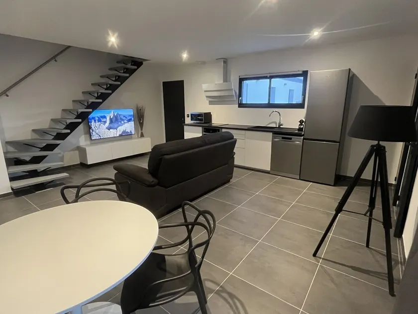 Appartement neuf 60M2 dans maison individuelle - Image 1