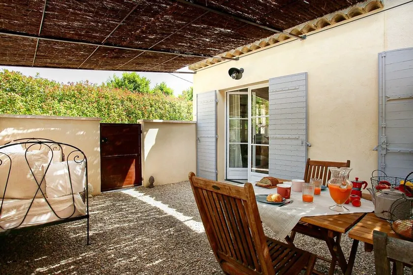 Cottage de charme  Mirabeau prox centre ville Aix - Image 1