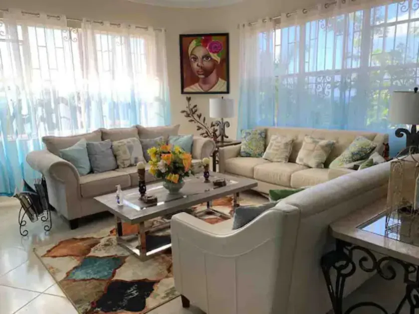 Bella Vista Gorgeous Newest 3BR Apartment W/Pool - Image 1