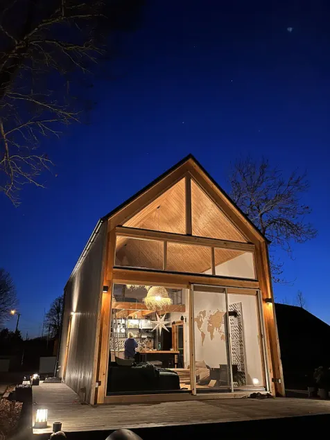 BLUE LAKE FRONT HOUSE - Image 1