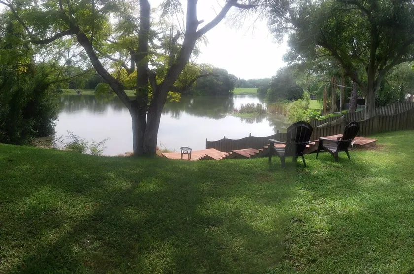 Charming Lakefront Studio w/Lanai & Dock in Lakeview Village - Image 1