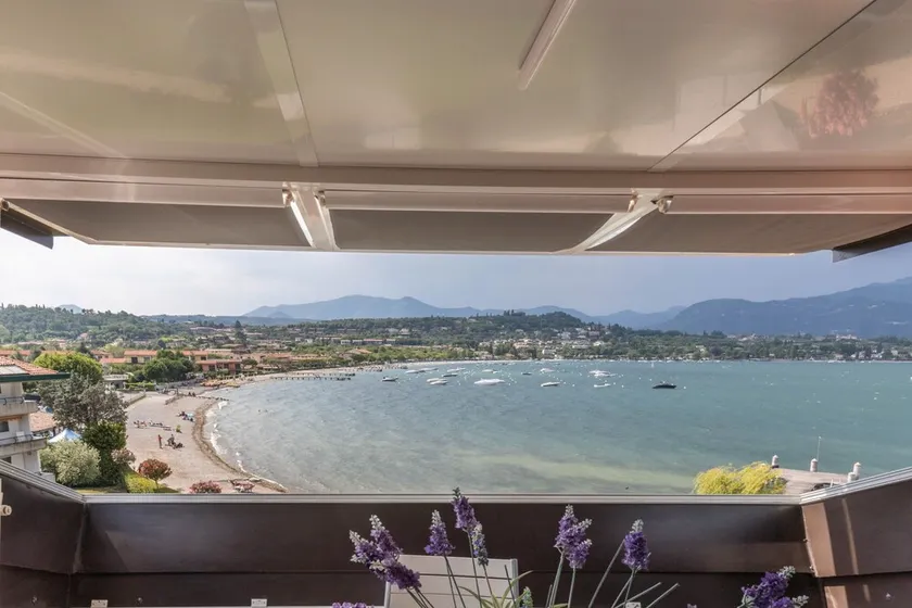 Apartment 'Residence Gigi Complex' with Lake View, Terrace and Wi-Fi - Image 1