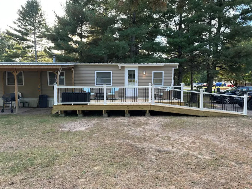 ALL SEASON GET-A-WAY Zu Fuß zum Lake Missaukee, Zugang zum Snowmobile Trail - Image 1