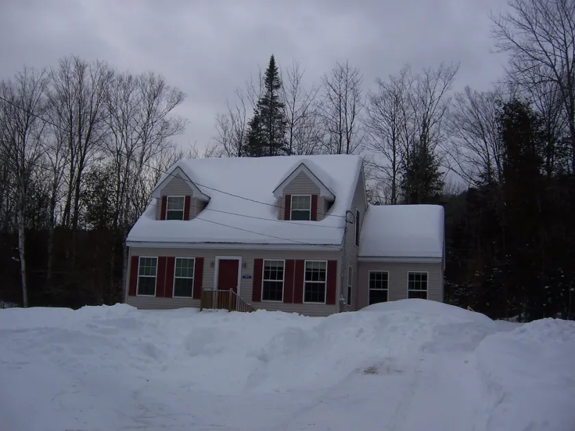 Sugarloaf Carrabassett Valley 4 Bedroom & 2 Bath Home - Image 1