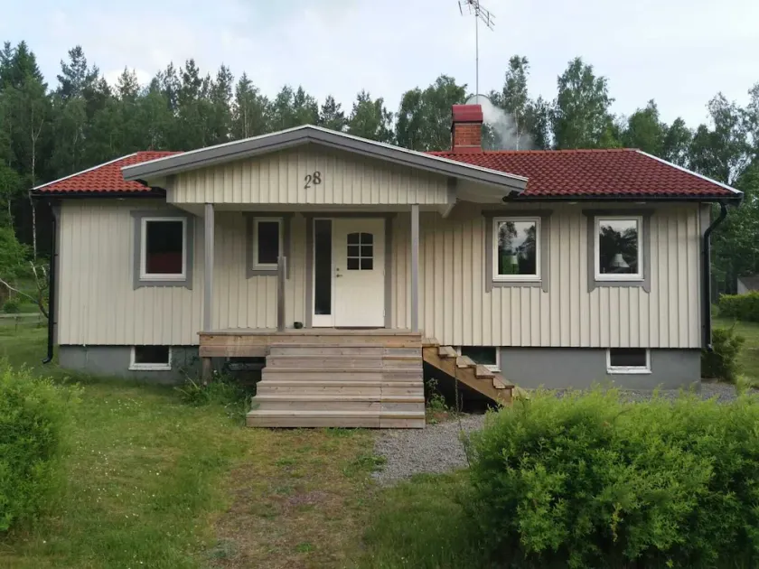 Maison de vacances récemment rénovée dans un endroit calme à l'orée de la forêt - Image 1