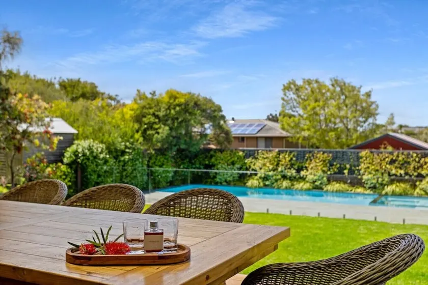 Luxe Coastal Retreat - Image 1